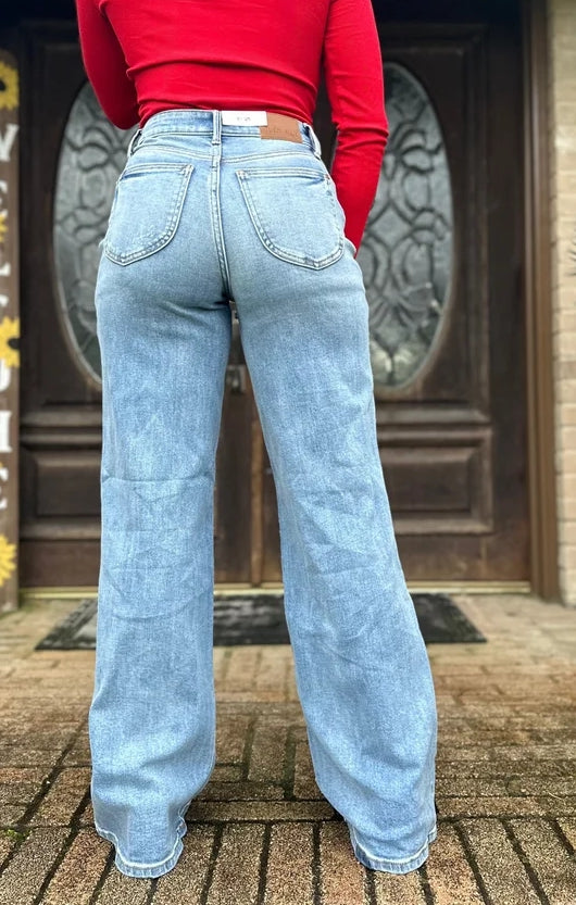 Judy Blue Caroline vintage wide leg jeans, front view
